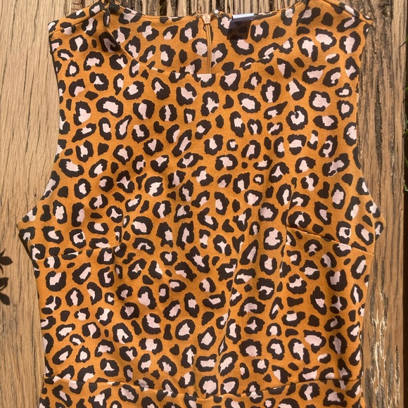 Fitted Leopard Dress - Picture 2 of 3